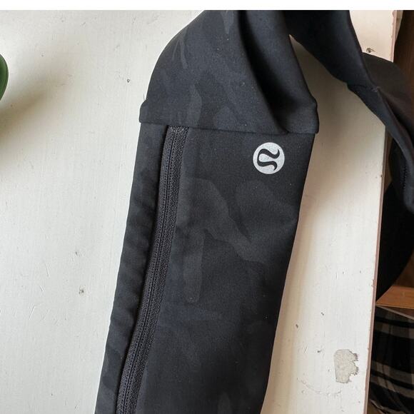 Lululemon Black Camo Waistbelt Fanny Pack - Picture 10 of 10